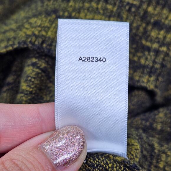 LOGO Lori Goldstein Womens Size M Cashmere Blend Sweater Green V-Neck Pockets - Picture 6 of 13